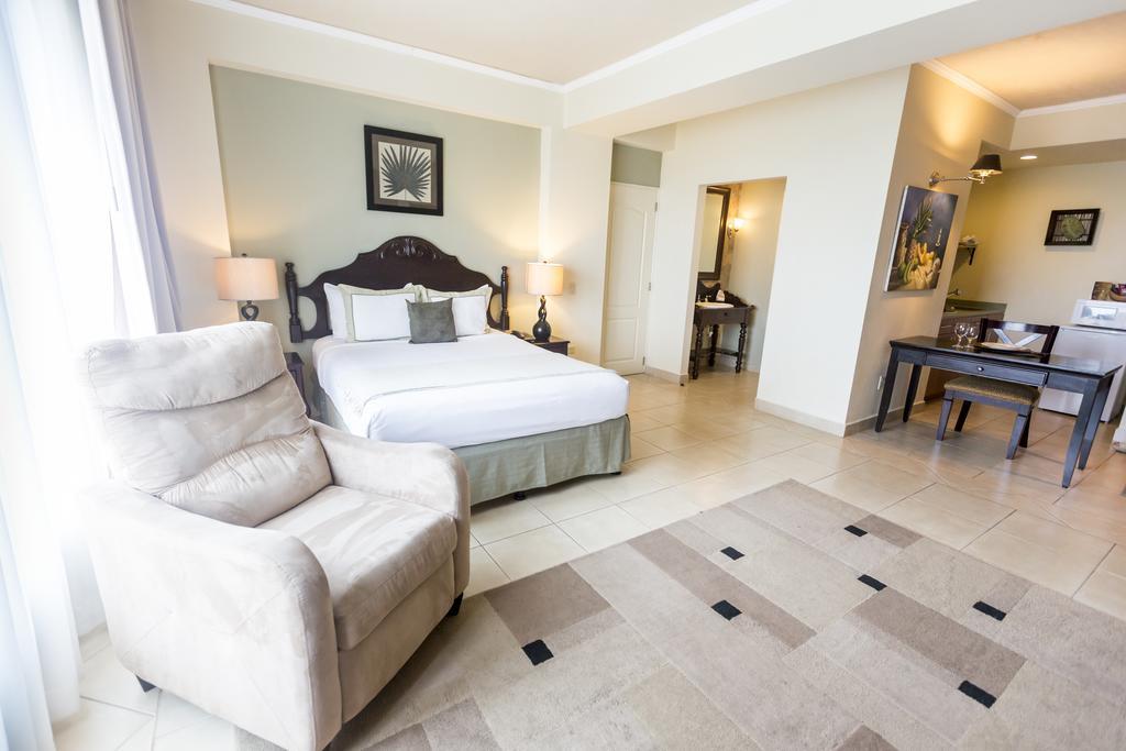 Altos De Fontana Hotel Managua Kamer foto