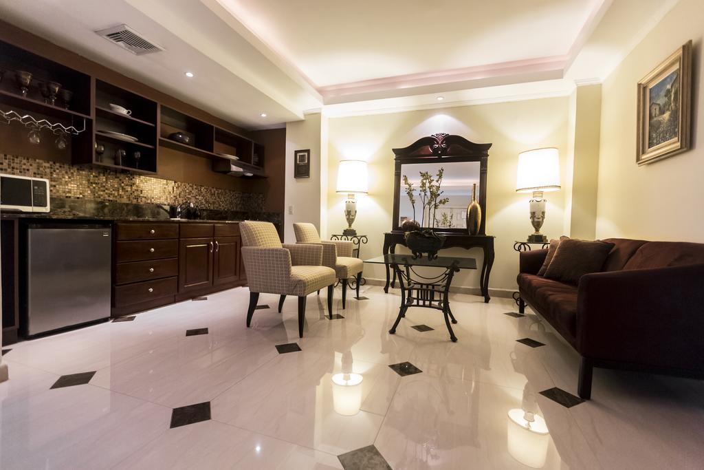 Altos De Fontana Hotel Managua Kamer foto