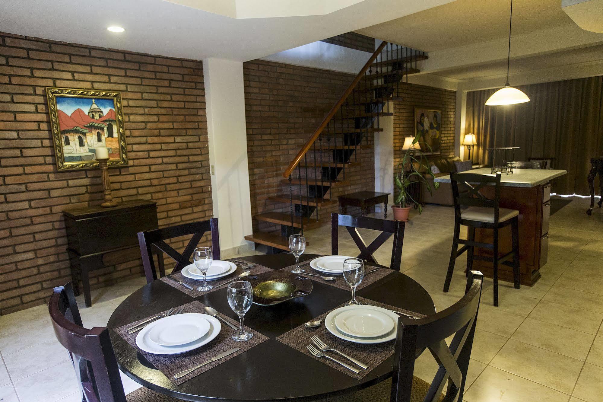 Altos De Fontana Hotel Managua Buitenkant foto